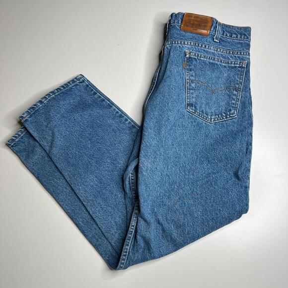 Vintage Levi’s 540 Relaxed Fit Jeans Men’s W38 L30 Blue Denim USA Made Brown Tab - Picture 1 of 12